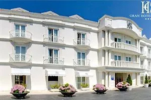 苏安西斯格兰酒店